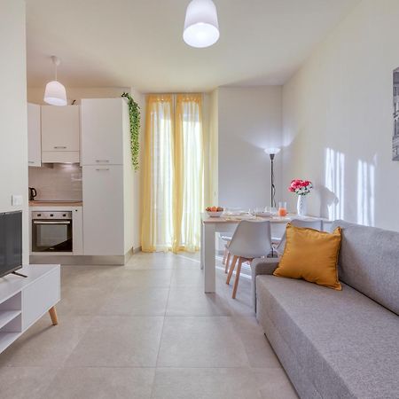 Maloja, 10 - Casa Maloja - Ampio Appartamento Milano Eksteriør billede