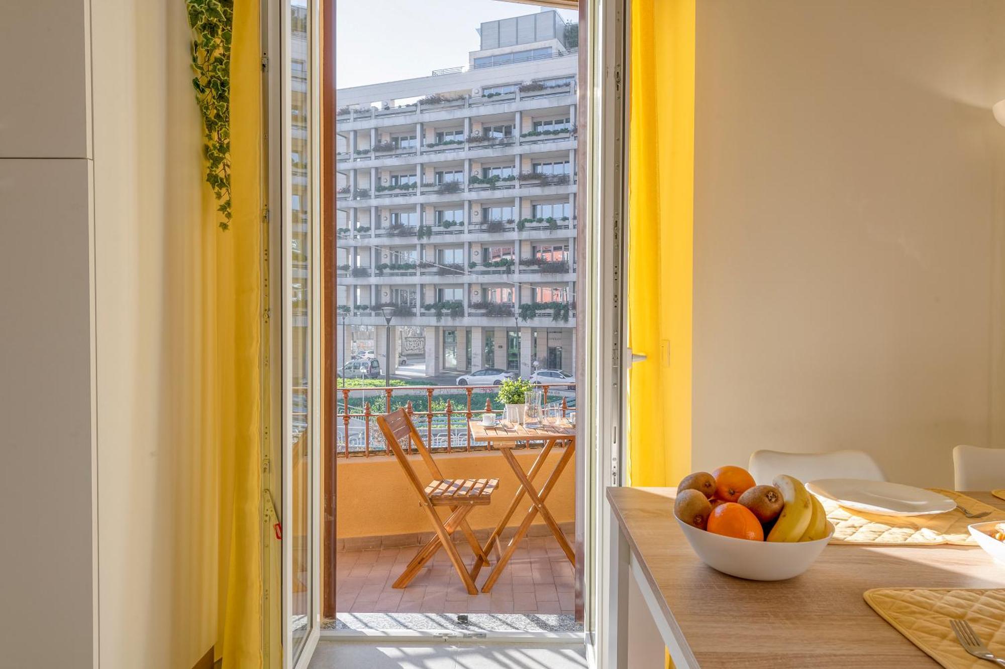 Maloja, 10 - Casa Maloja - Ampio Appartamento Milano Eksteriør billede