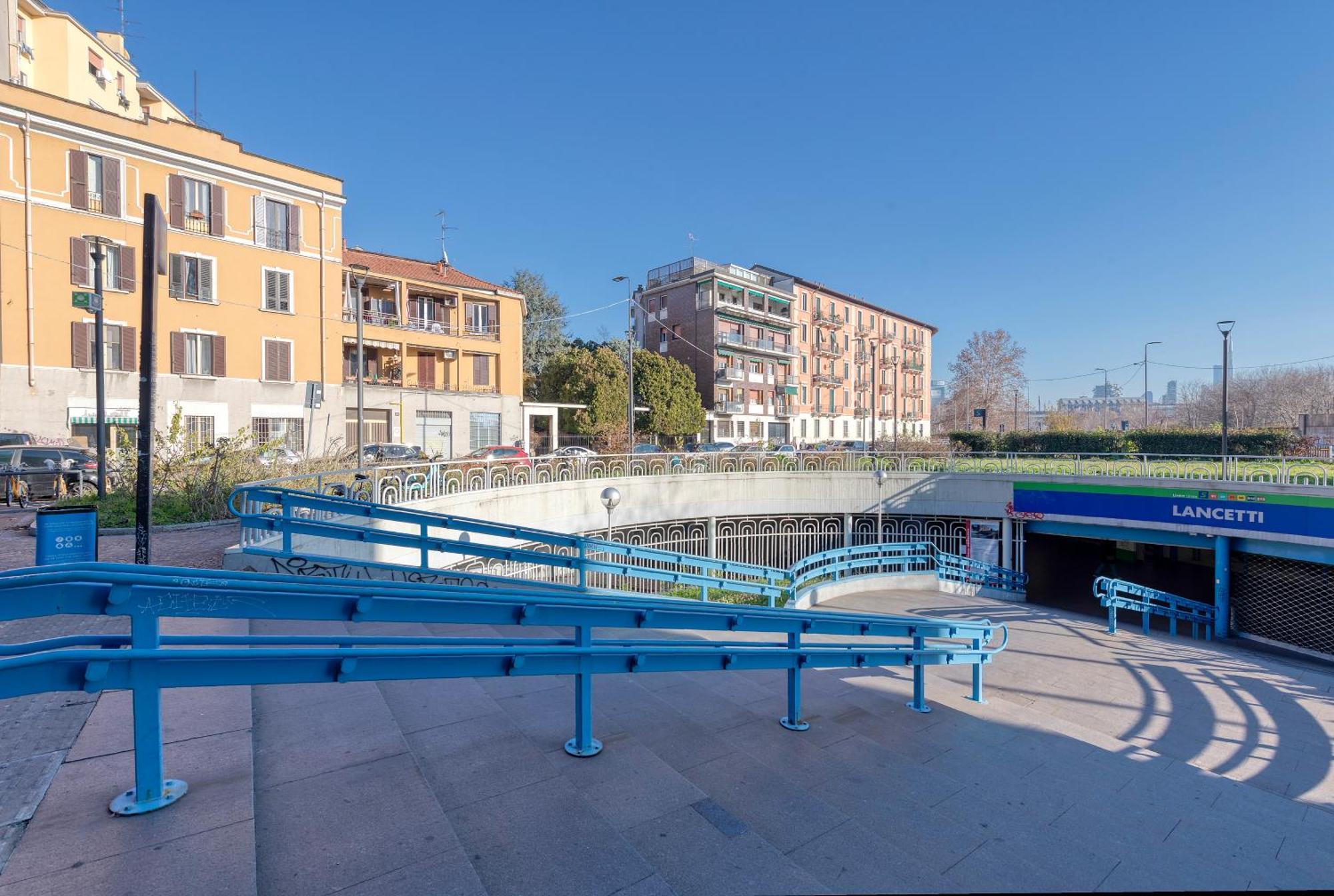 Maloja, 10 - Casa Maloja - Ampio Appartamento Milano Eksteriør billede