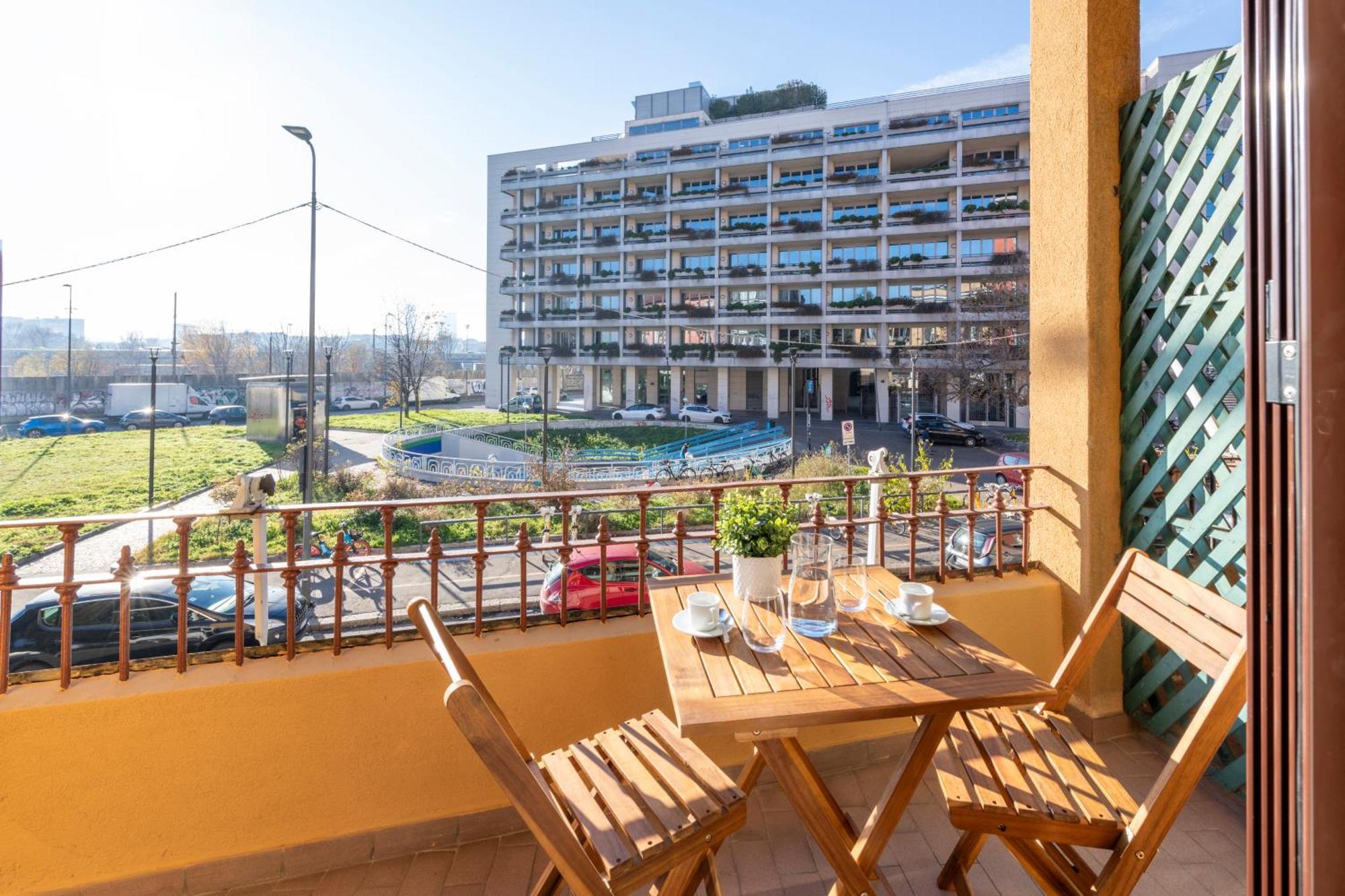 Maloja, 10 - Casa Maloja - Ampio Appartamento Milano Eksteriør billede